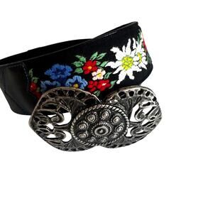 Echt Leder Genuine Leather Floral Embroidered Belt with Silver Tone Buckle